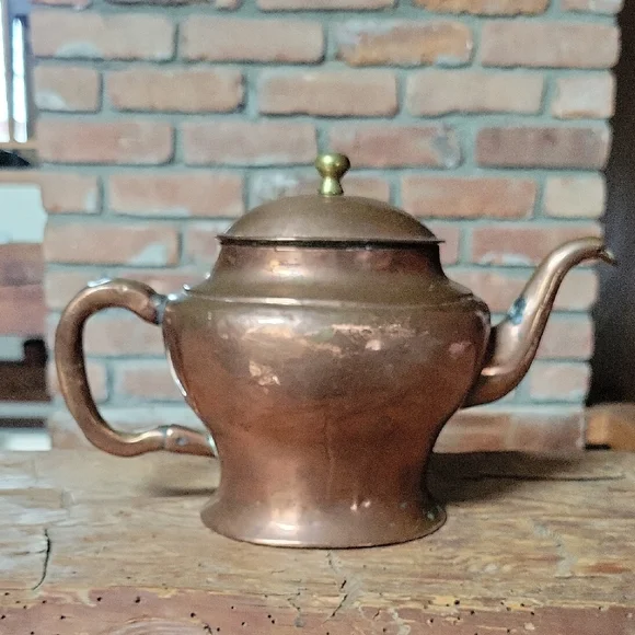 EARLY 20th CENTURY Copper Teapot with Brass Accents - Picture 2 of 10